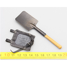 1:6 Scale German WWII M1943 Straight-Blade Entrenching Tool with Leather Carrier (Special Order)